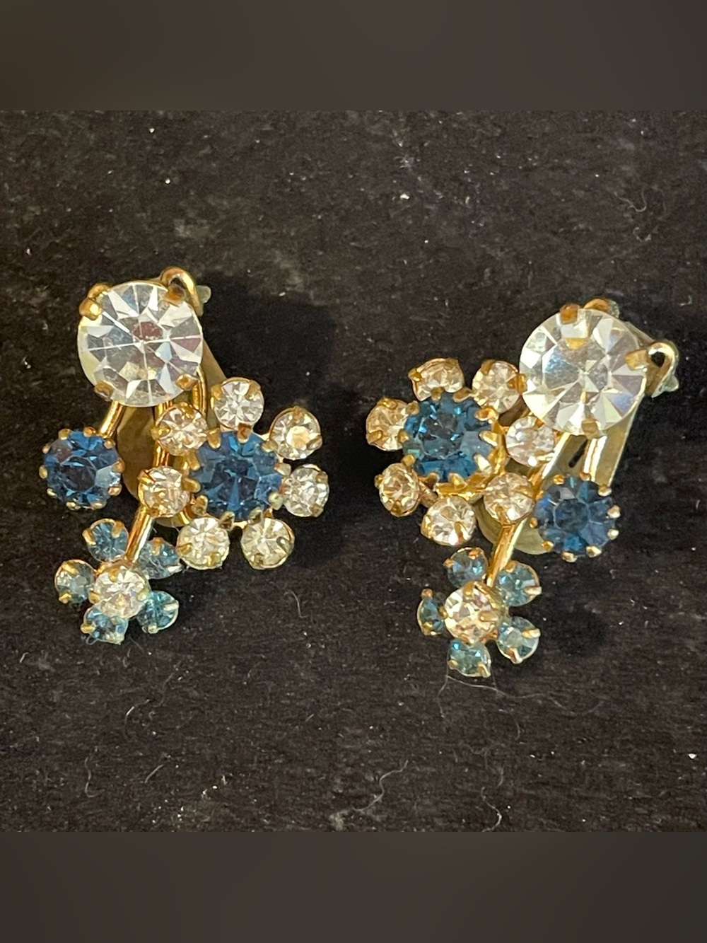Vintage Blue & Clear Rhinestone Flower Floral Clip-On Earrings Gold Tone